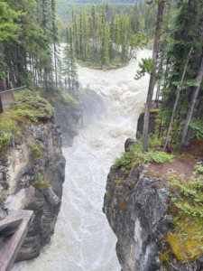 Sunwapta waterfall